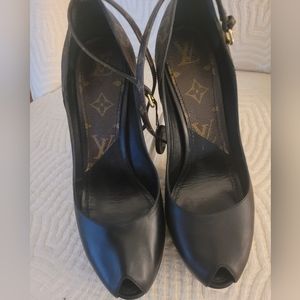 Louis Vuitton Afterglow pumps